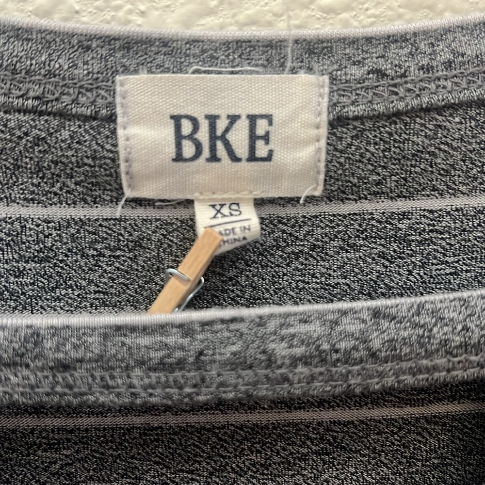 BKE - Picture 3 of 3